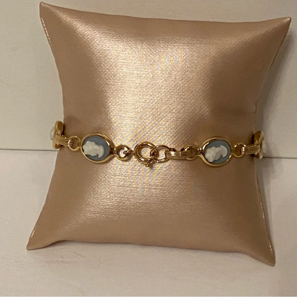 Vintage women’s jewelry